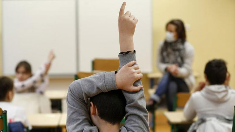 Πελώνη: Στόχος το άνοιγμα σχολείων στις 12 Απριλίου