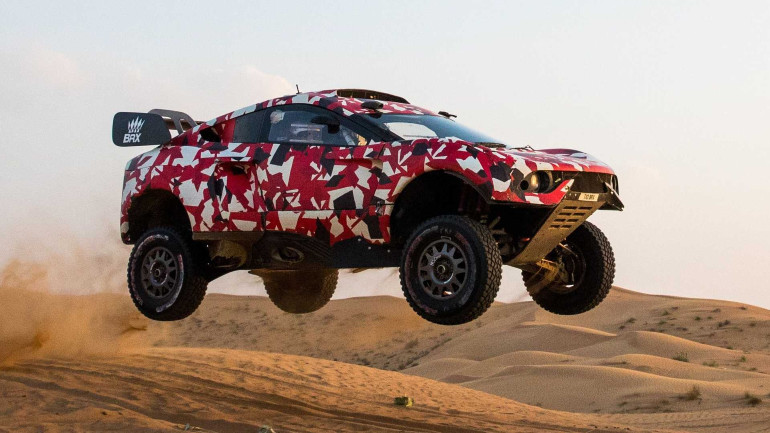 Στα χέρια του Loeb το αγωνιστικό BRX Hunter του Dakar δεν κατάφερε να τερματίσει το 2021