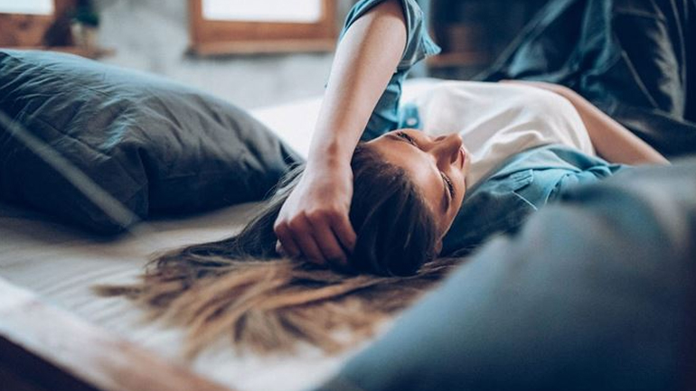 Για ποιον λόγο ξυπνάμε με πονοκέφαλο;