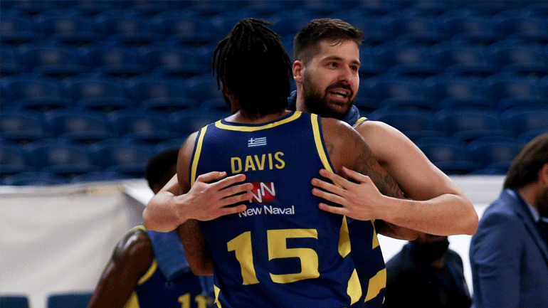 Το Λαύριο νίκησε για τρίτη φορά φέτος την ΑΕΚ με 97-94 στην παράταση