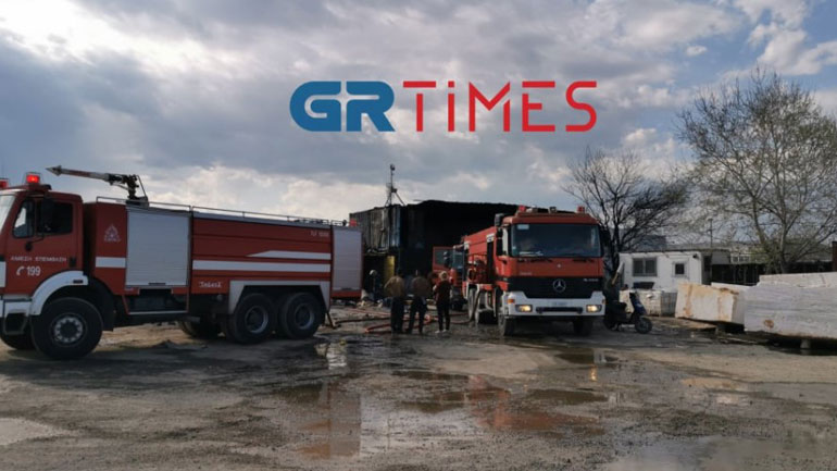 Υπό έλεγχο η φωτιά στο Καλοχώρι Θεσσαλονίκης Υπό έλεγχο η φωτιά στο Καλοχώρι Θεσσαλονίκης