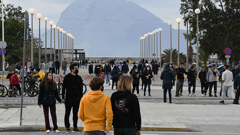 Επιτρέπονται οι διαδημοτικές μετακινήσεις σε Θεσσαλονίκη, Αχαΐα και Κοζάνη