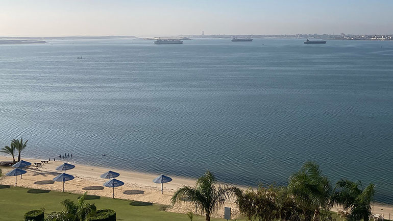 Αναμένεται ο διάπλους των τελευταίων πλοίων που είχαν αποκλειστεί στη Διώρυγα του Σουέζ