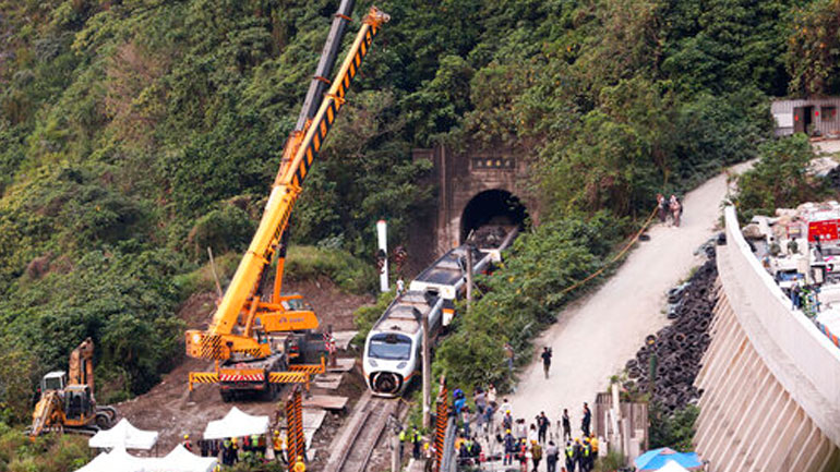 Ένταλμα σύλληψης και απόδοση ευθυνών για το σιδηροδρομικό δυστύχημα στην Ταϊβάν