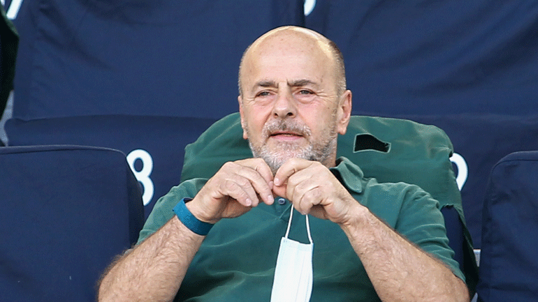 Αλαφούζος στα αποδυτήρια: «Συγχαρητήρια για τη νίκη, συνεχίζουμε έτσι» Αλαφούζος στα αποδυτήρια: «Συγχαρητήρια για τη νίκη, συνεχίζουμε έτσι»