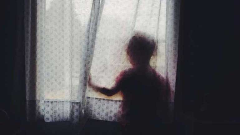 Στον ανακριτή οδηγείται 83χρονος που κατηγορείται ότι βίαζε την εγγονή του