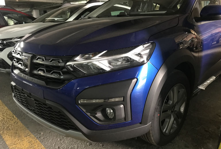 Τα φώτα LED περιλαμβάνονται στον βασικό εξοπλισμό.