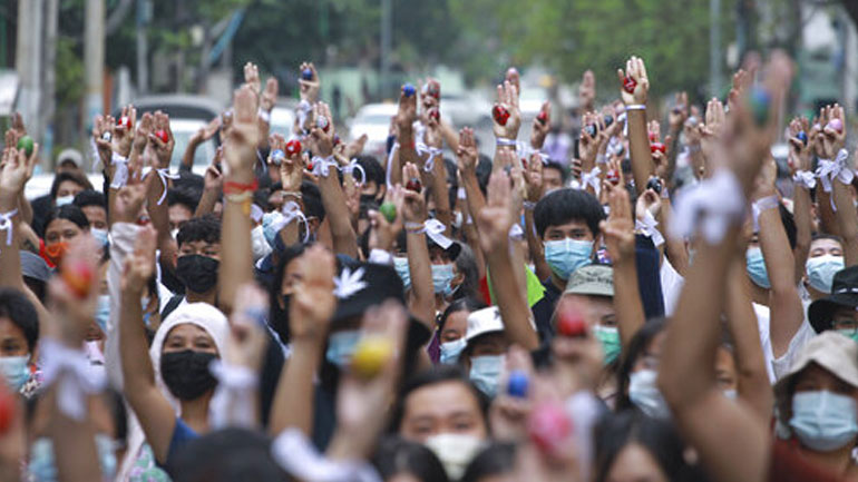 Συνεχίζονται οι κινητοποιήσεις στη Μιανμάρ