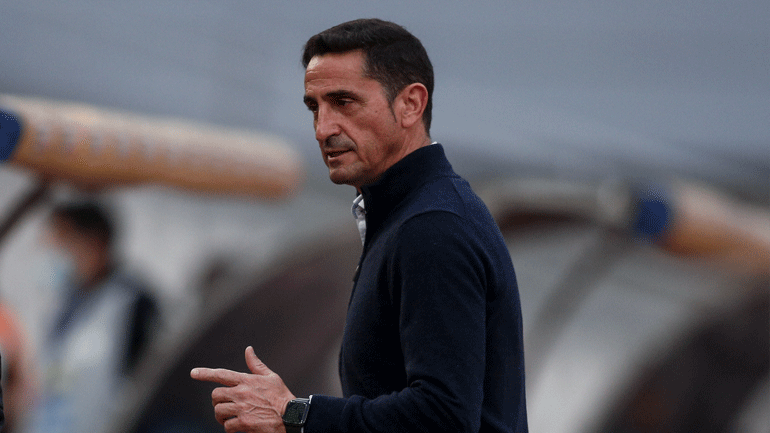 Χιμένεθ: «Δεν ήθελα να πω άχρηστους τους παίκτες, δική μου είναι η ευθύνη, όχι δική τους»