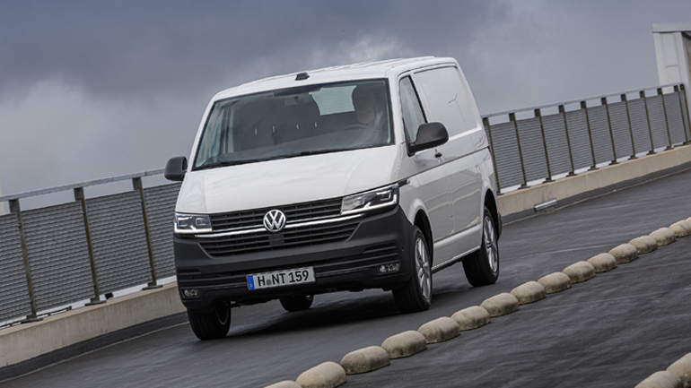 Η επιδημία του κορωνοϊού άλλαξε στις εταιρείες τον τρόπο λειτουργίας στις παραδόσεις των ταχυμεταφορών