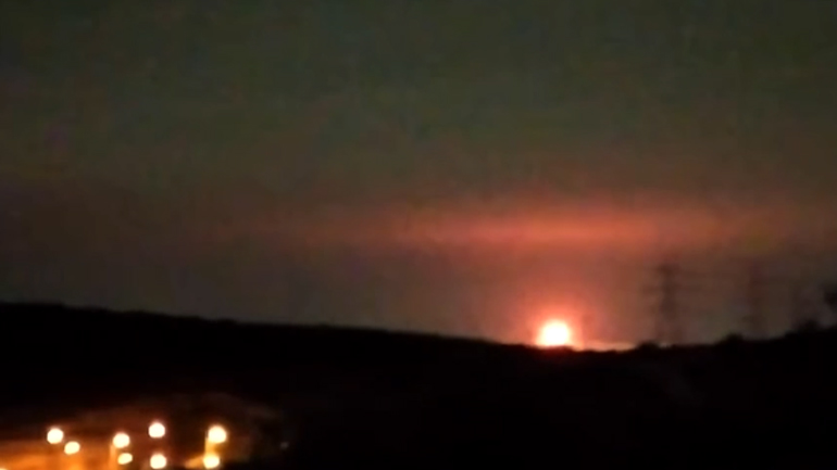 Ελευσίνα: Φλόγες σε υψικάμινο των ΕΛΠΕ προκάλεσαν ανησυχία στους κατοίκους Ελευσίνα: Φλόγες σε υψικάμινο των ΕΛΠΕ προκάλεσαν ανησυχία στους κατοίκους