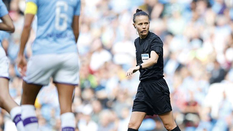 Αγγλία: Έγραψε ιστορία η Ρεμπέκα Γουέλτς!