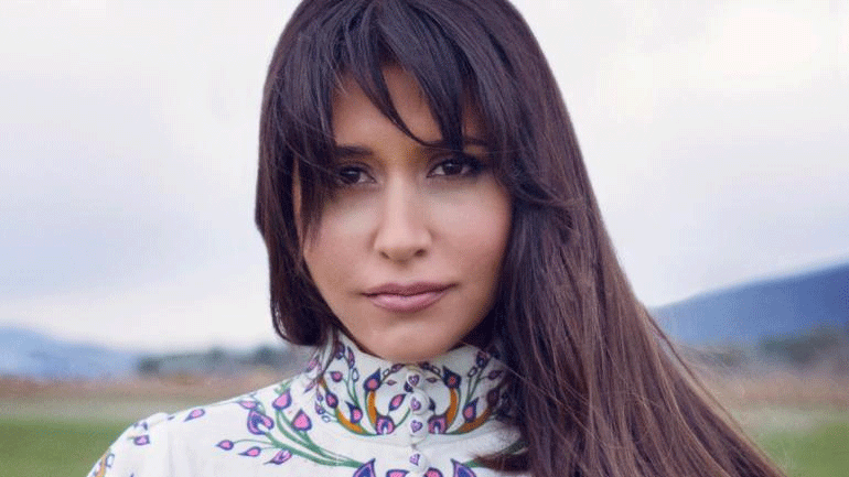 «Ξύπνησέ με» – Ένα νέο τραγούδι από τη Γιάννα Βασιλείου