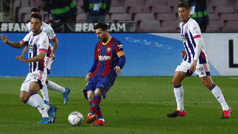 Μέσι: «Ήθελε να μου δείξει κίτρινη κάρτα ο διαιτητής»