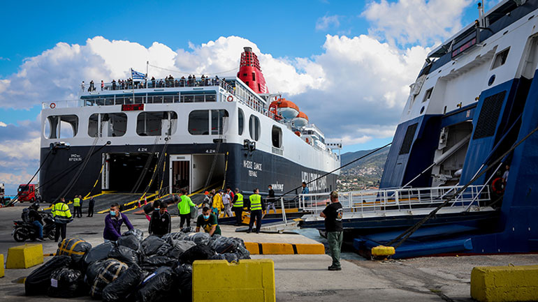 Ακόμα 115 πρόσφυγες αναχωρούν σήμερα από τη Μυτιλήνη