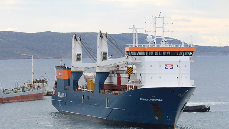 Ολλανδικό φορτηγό πλοίο πλέει ακυβέρνητο στη θάλασσα της Νορβηγίας