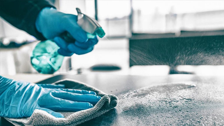 CDC: Περιττή η συχνή απολύμανση των επιφανειών για τον κορωνοϊό