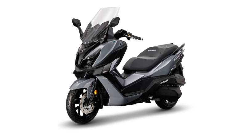 Το νέο SYM Cruisym α 300 έρχεται με σύστημα ελέγχου πρόσφυσης