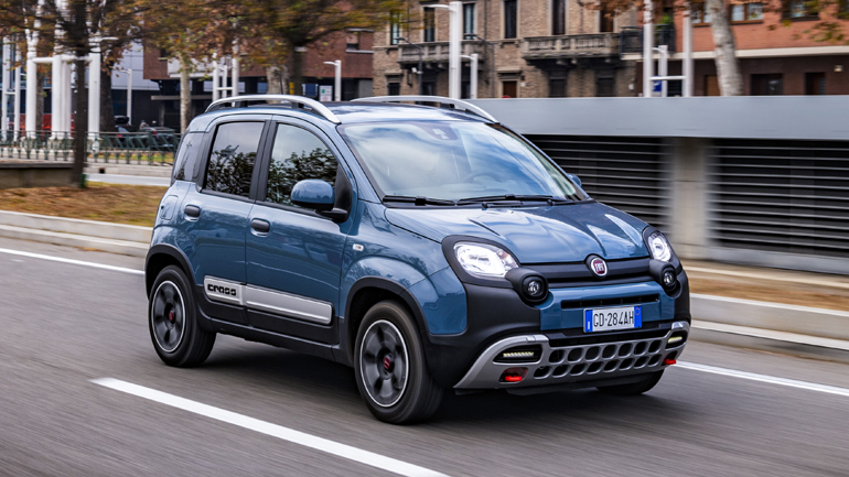 H έκδοση Cross κάνει τη διαφορά από αισθητικής πλευράς.