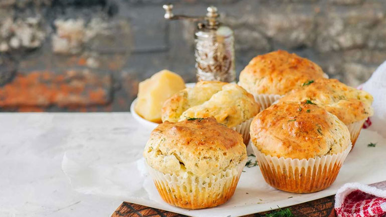 Αλμυρά μάφιν με γραβιέρα