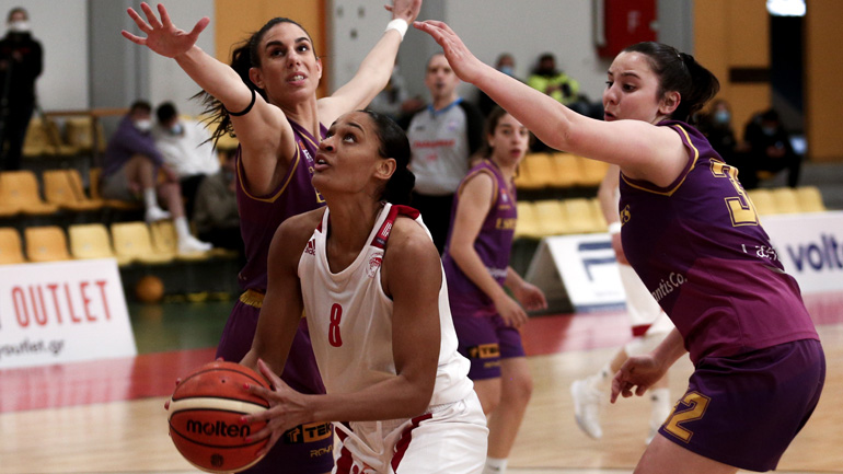 Μπάσκετ γυναικών: Ο Ολυμπιακός συνέτριψε, 132-84 τις Εσπερίδες