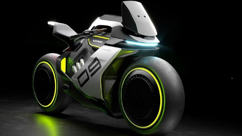 Πολύ ξεχωριστό το ψαλίδι τόσο εμπρός όσο και πίσω, αφήνει σε κοινή θέα τους τροχούς.