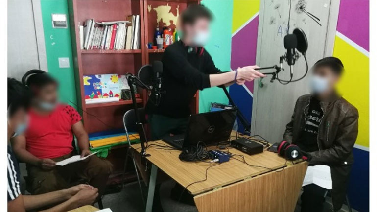 Μέρες ραδιοφώνου για τα ασυνόδευτα προσφυγόπουλα