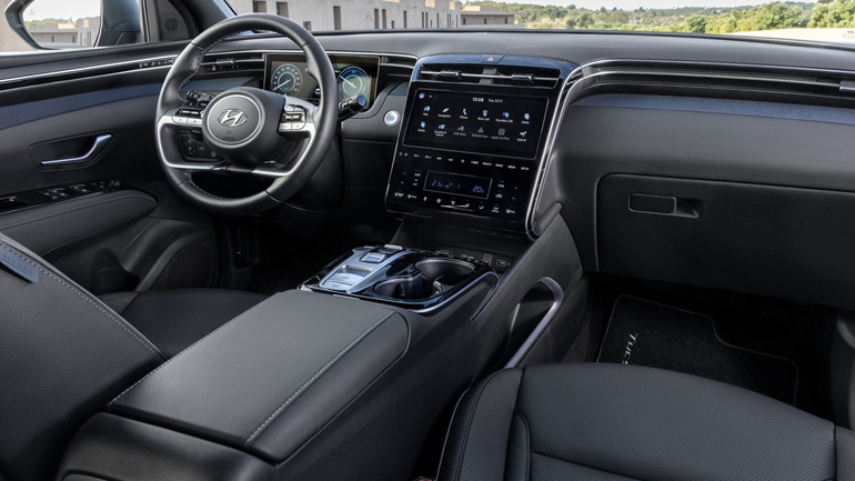 Ενττυπωσιακή σε εμφάνιση και ποιότητα η καμπίνα.