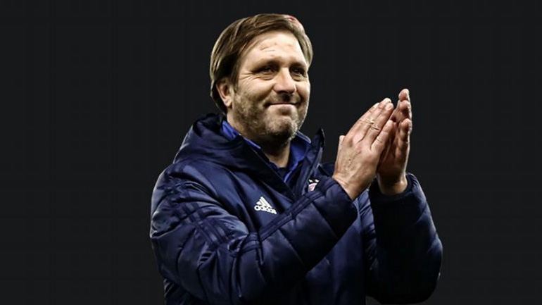 Μαρτίνς: «Είμαι απόλυτα ευχαριστημένος και προσηλωμένος στον Ολυμπιακό»