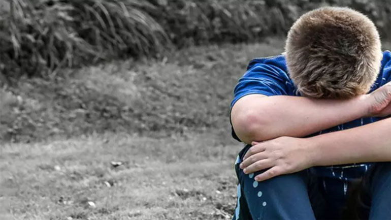 Άγριος ξυλοδαρμός στο Βασιλικό Ευβοίας – Πατέρας χτυπούσε τα παιδιά του μέσα στο σπίτι