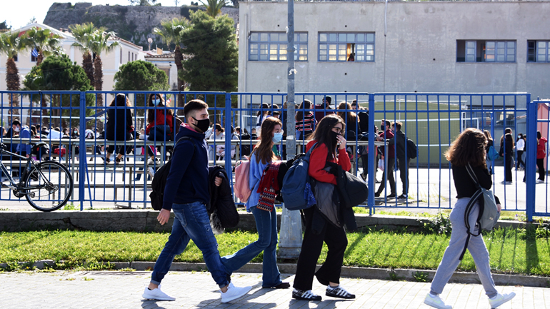 Πρεμιέρα αύριο για την Γ΄Λυκείου