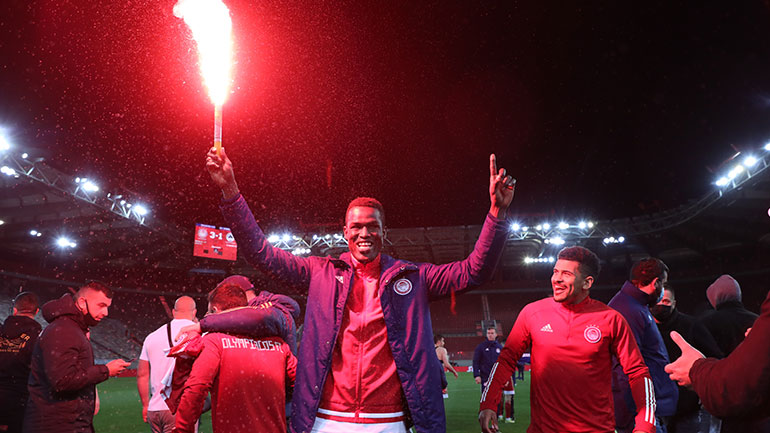 Οι «ερυθρόλευκοι» πανηγύρισαν την κατάκτηση του πρωταθλήματος