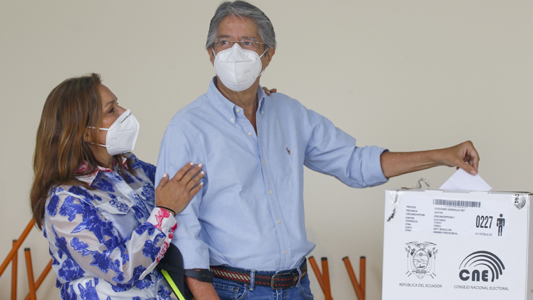 Προεδρικές εκλογές στον Ισημερινό: Προβάδισμα για τον δεξιό υποψήφιο Γκιγιέρμο Λάσο