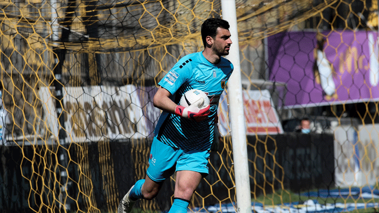 Τσιντώτας: «Στο ημίχρονο οι μισοί μας παίκτες είχαν αίμα στις κάλτσες και στα σορτσάκια»