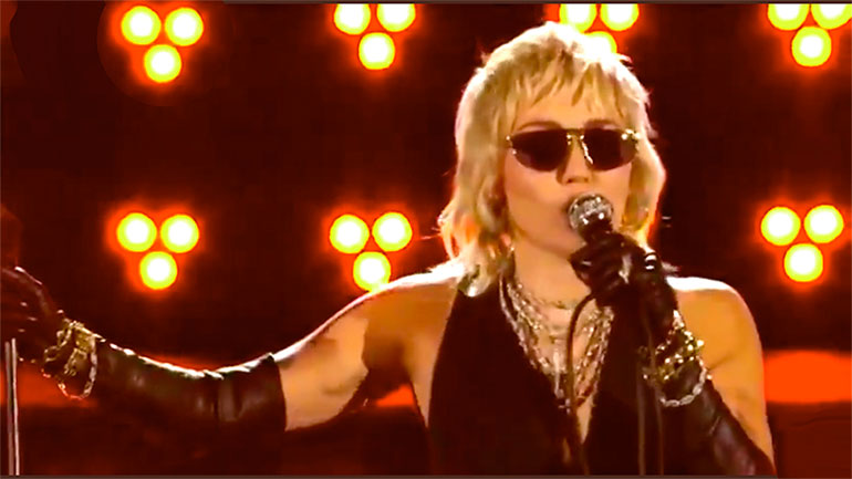 Μάιλι Σάιρους: Η εντυπωσιακή εμφάνιση στο Final Four της NCAA