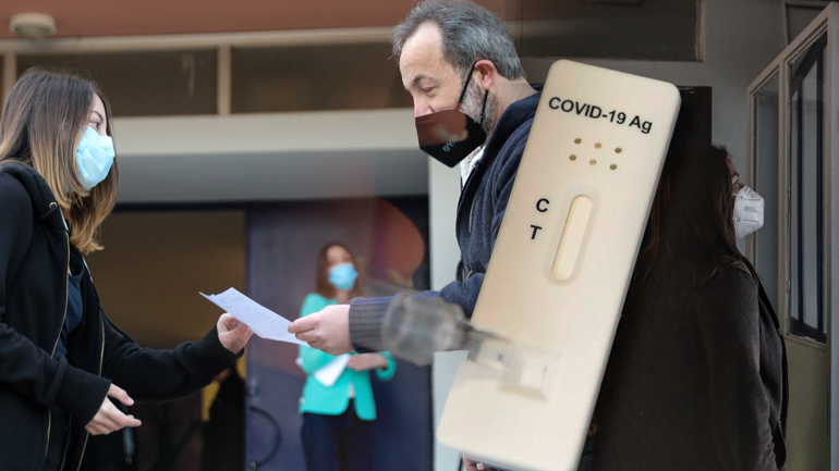 Επέκταση των self tests στο λιανεμπόριο, τον τουρισμό και το delivery