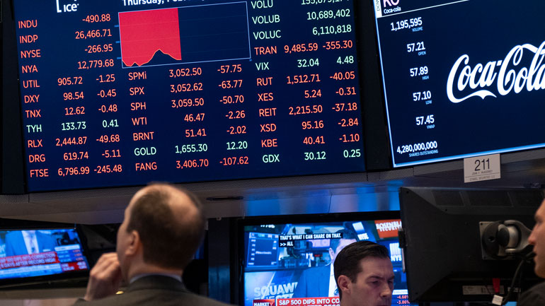 Με μικρές απώλειες άνοιξε η Wall Street