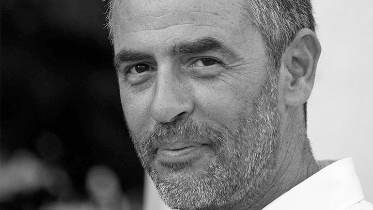 Δημοτικό Θέατρο Πειραιά –Αφηγήσεις: «Κινητόν εντός κινητού» με τον Νίκο Παναγιωτόπουλο