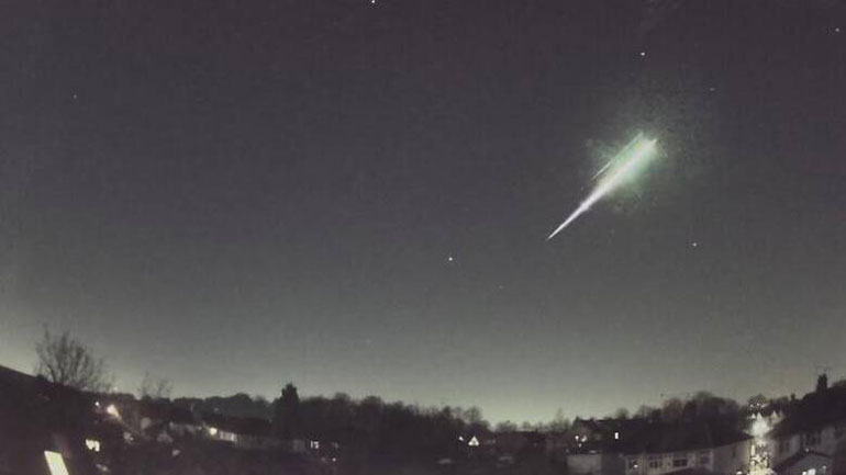 Περίπου 5.200 τόνοι εξωγήινης σκόνης μικρομετεωριτών πέφτουν στη Γη κάθε χρόνο