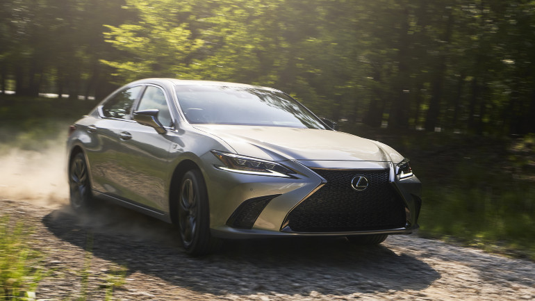 Μικρές αναβαθμίσεις για το νέο Lexus ES