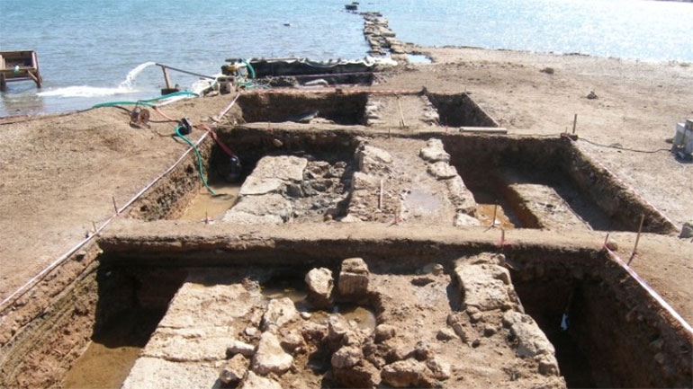 Σαλαμίνα: Σημαντική ανακάλυψη -Βρήκαν τμήμα επιθαλάσσιου τείχους της  Κλασικής εποχής