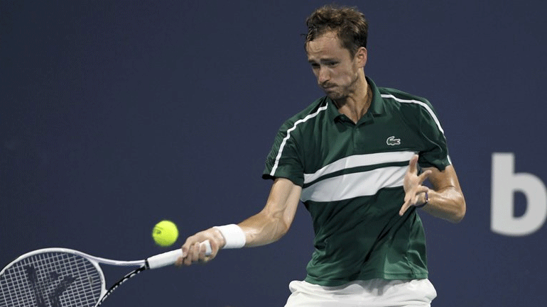 Τένις: Διαγνώστηκε με κορωνοϊό ο Μεντβέντεφ