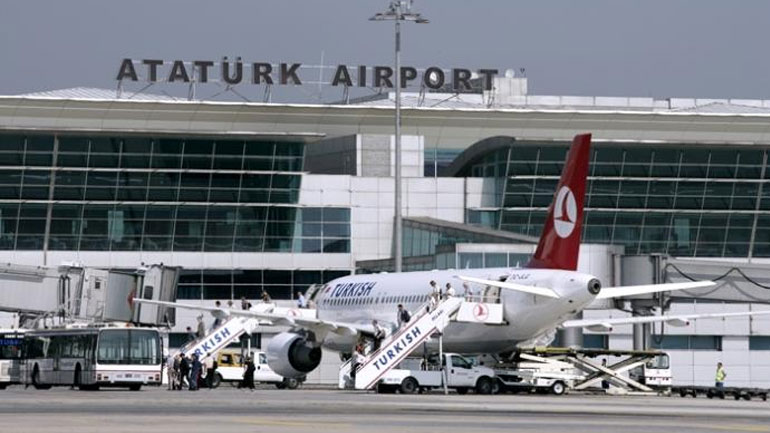 Οι ρωσικοί περιορισμοί στις πτήσεις κοστίζουν στην Τουρκία 500.000 τουρίστες