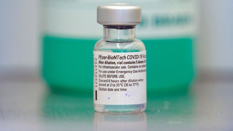 ΗΠΑ: Η Pfizer θα παραδώσει 10% περισσότερες δόσεις του εμβολίου της μέχρι τα τέλη Μαΐου