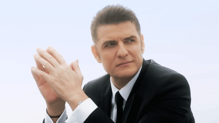 Το νέο τραγούδι του Χρίστου Αντωνιάδη με τίτλο «Πέσαν οι Γέφυρες»