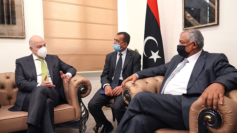 Ο απολογισμός της επίσκεψης του Νίκου Δένδια στη Βεγγάζη