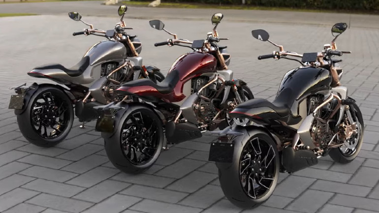 Δεσπόζει το μονόμπρατσο ψαλίδι με το φαρδύ ελαστικό πίσω.