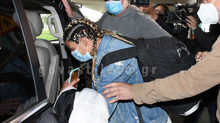 Survivor: Η Χριστίνα Κεφαλά επέστρεψε στην Ελλάδα – Χαμός στο αεροδρόμιο για μια δήλωση