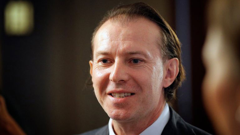 Ρουμανία: Ο πρωθυπουργός απέπεμψε τον υπουργό Υγείας για κακή διαχείριση της πανδημίας