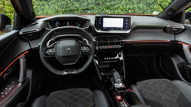 Εντυπωσιακές ψηφιακές οθόνες και δυναμική σχεδίαση.